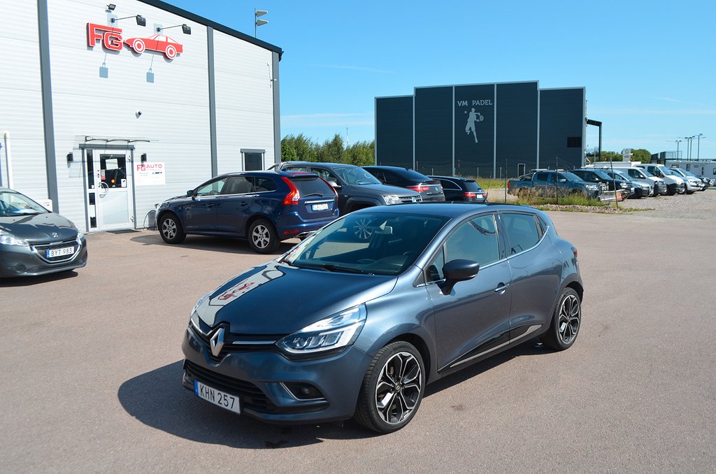 Renault Clio TCe 90 hk INTENS Euro 6 Toppskick Nybesiktigad