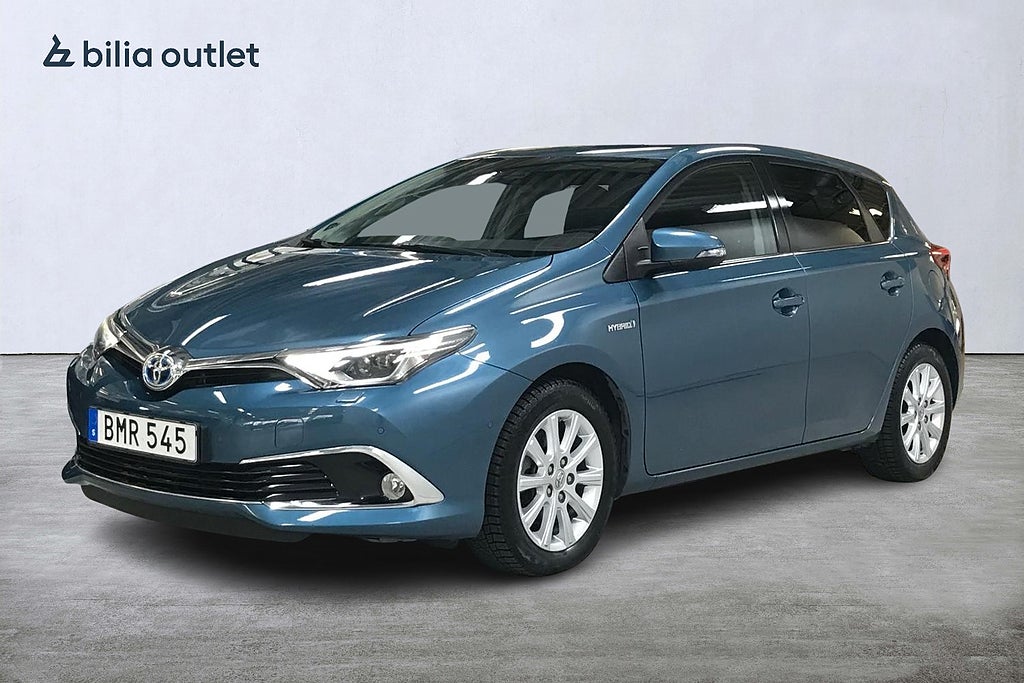 Toyota Auris Hybrid e-CVT Executive 136hk Backkamera