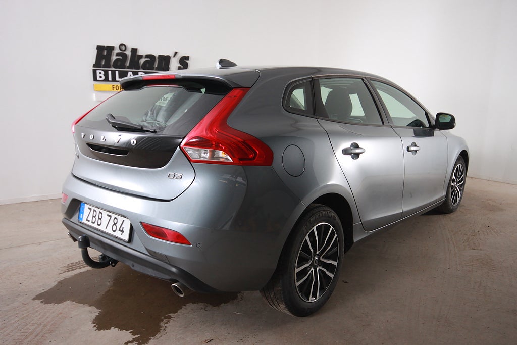 Volvo V40 2018 - miniatyr 2