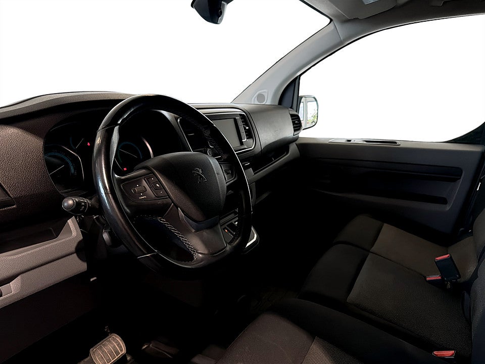 Bild på Peugeot e-Expert PRO+ 75kWh 136hk Aut L2 B-KAMERA NAVI