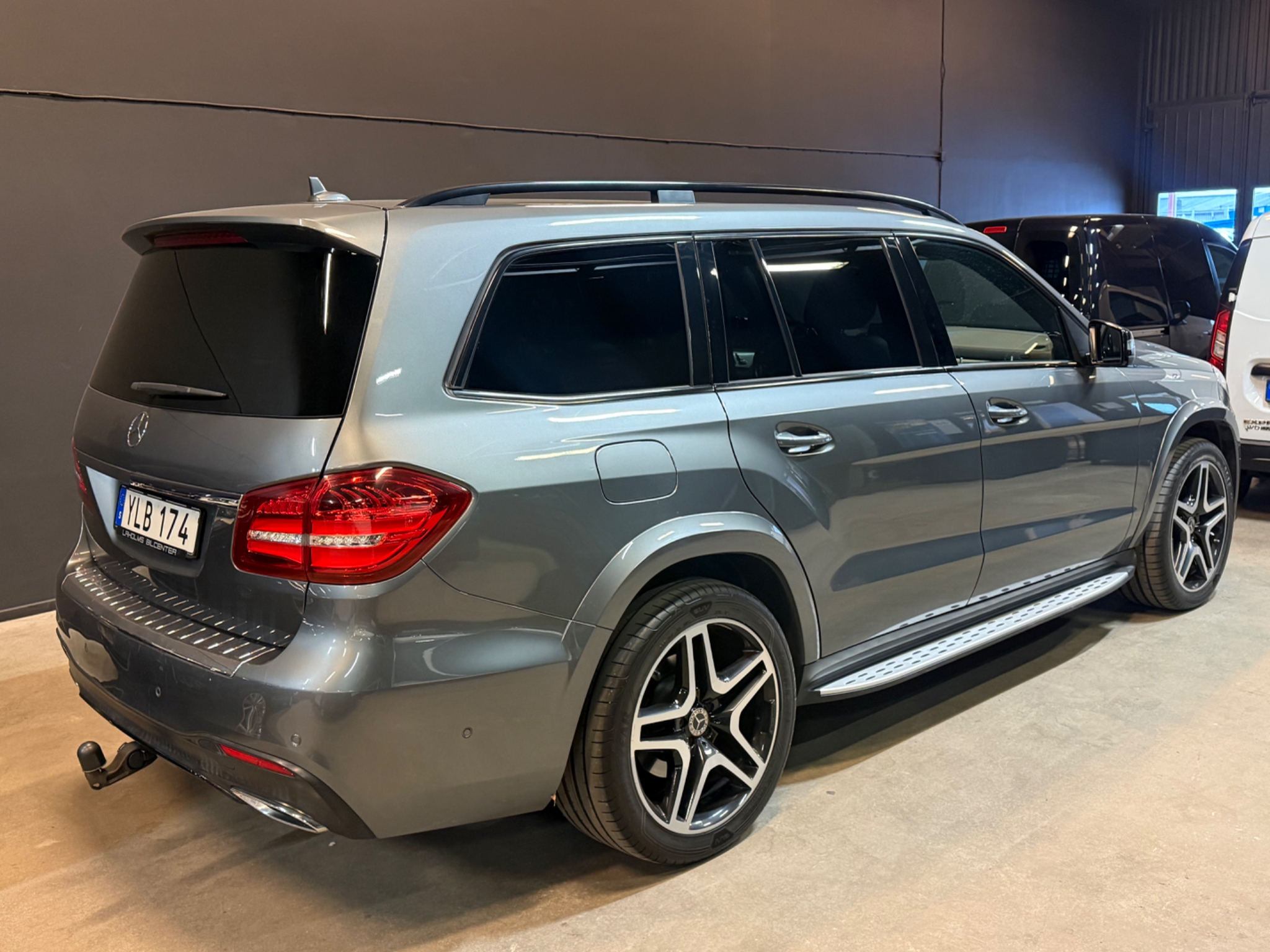 Mercedes-Benz GLS 2017, photo 6/42