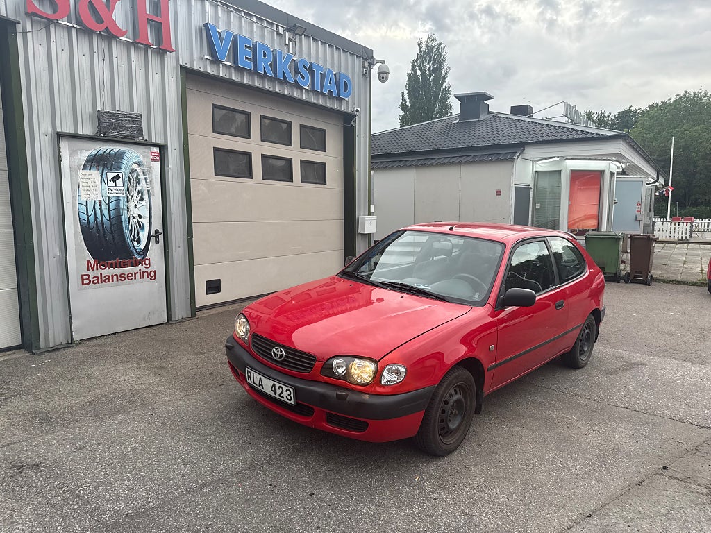 Toyota Corolla 3-dörrars Halvkombi 1.4 VVT-i,Ny besiktad,