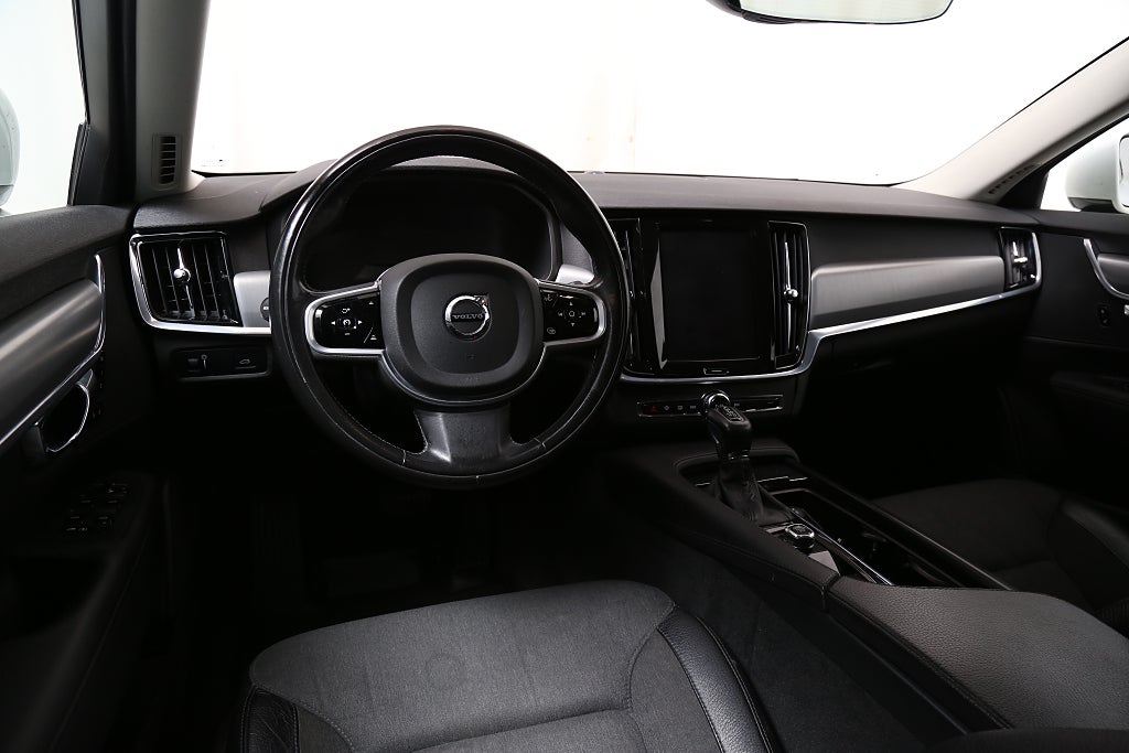 Volvo V90 D4 190hk Momentum SE ll AWD Aut Elstol VOC Dragkrok 2020