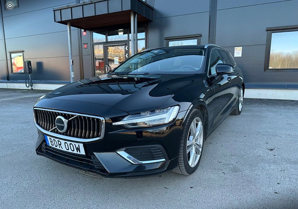 Volvo V60 Recharge T6 AWD /Drag/ 1 ägare /