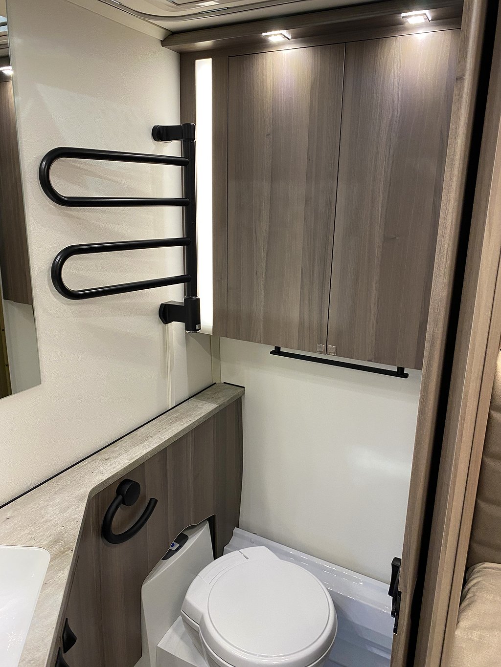 Kabe Estate 470 KS XL  - Kabe