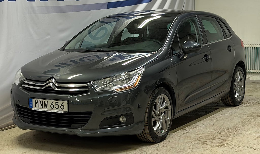 Citroën C4 1.6 besiktigad panoramatak