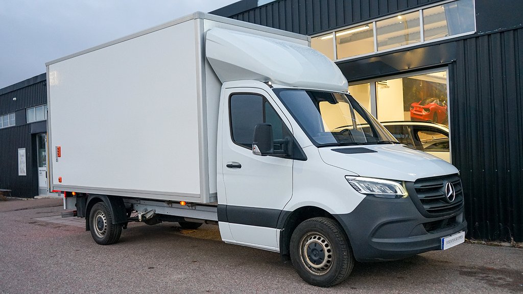 Mercedes-Benz Sprinter 317 CDI RWD Chassi Volymskåp + Lift 