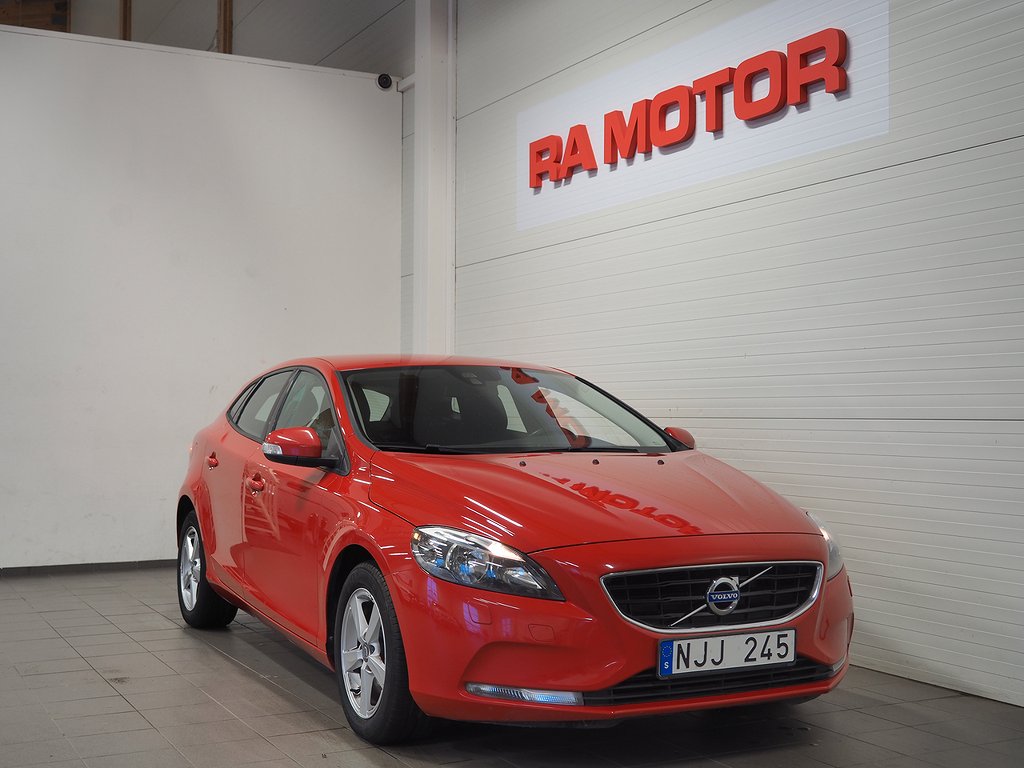 Volvo V40 T3 Kinetic 150hk | Värmare | 2014