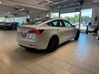 Tesla Model 3 Long Range AWD 440hk/360°Kamera/Pano/Navi/S&V
