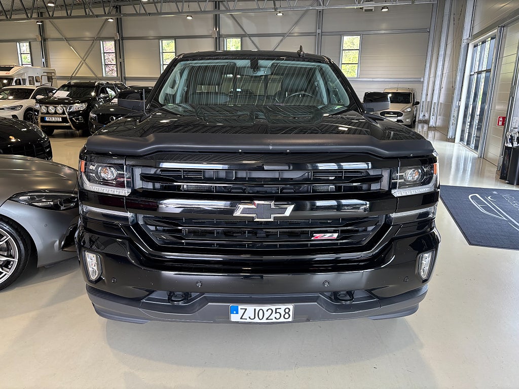 Chevrolet Silverado 2018 - miniatyr 2