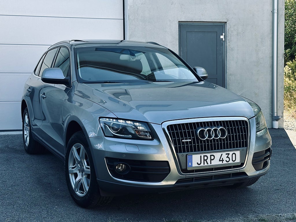 Audi Q5 2.0 TDI DPF quattro S Tronic Nybesiktad!