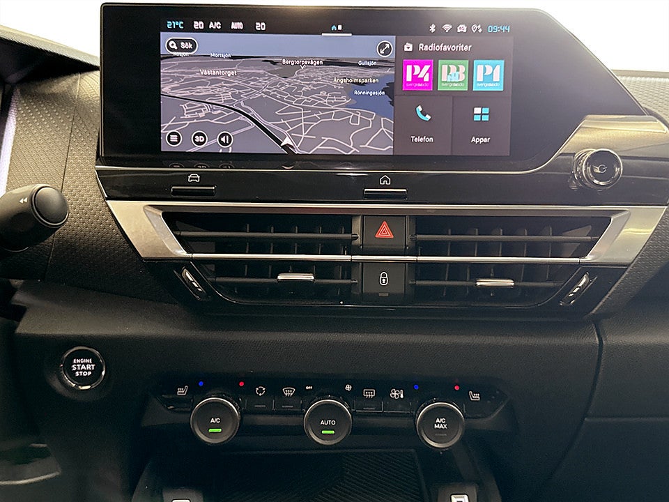 Bild på Citroën C4-X Shine 1.2 PT 130hk Aut HUD B-KAMERA NAVI