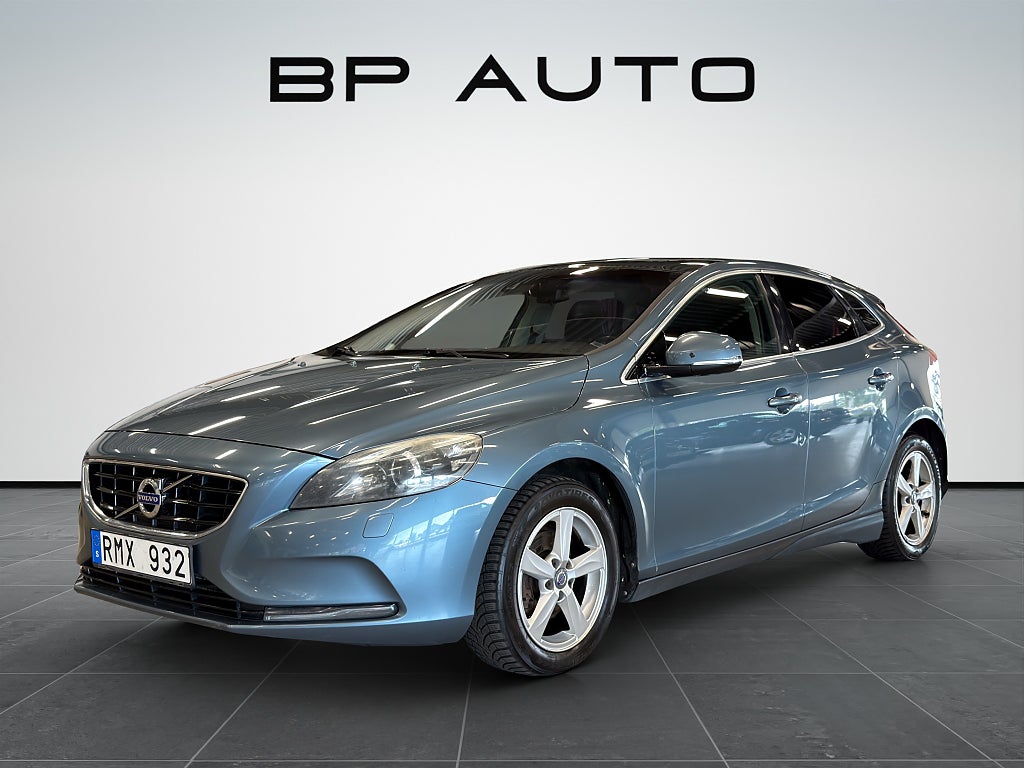 Volvo V40 D2 Momentum Euro 5 Drag Keyless Farthållare