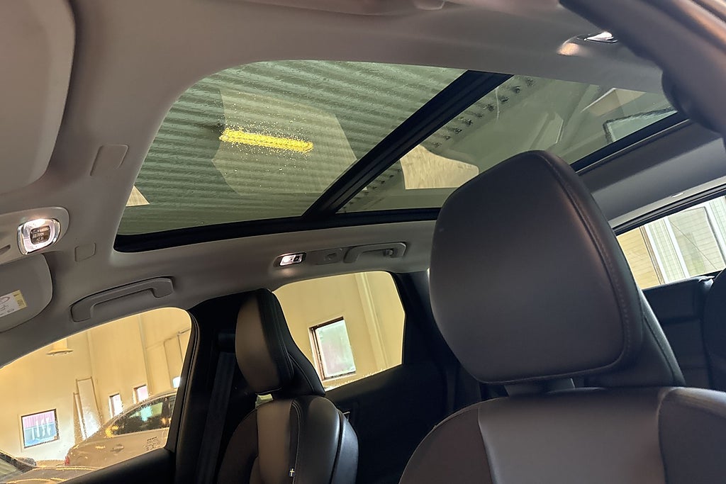 Volvo XC60 Recharge T8 AWD Aut Momentum Sov Hjul P-värm VOC miniatyr 8