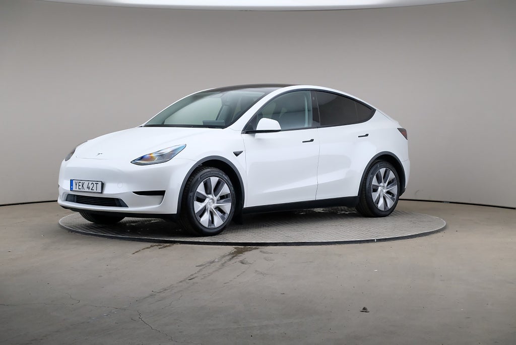 Tesla Model Y Standard Range