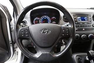 Halvkombi Hyundai i10 10 av 17