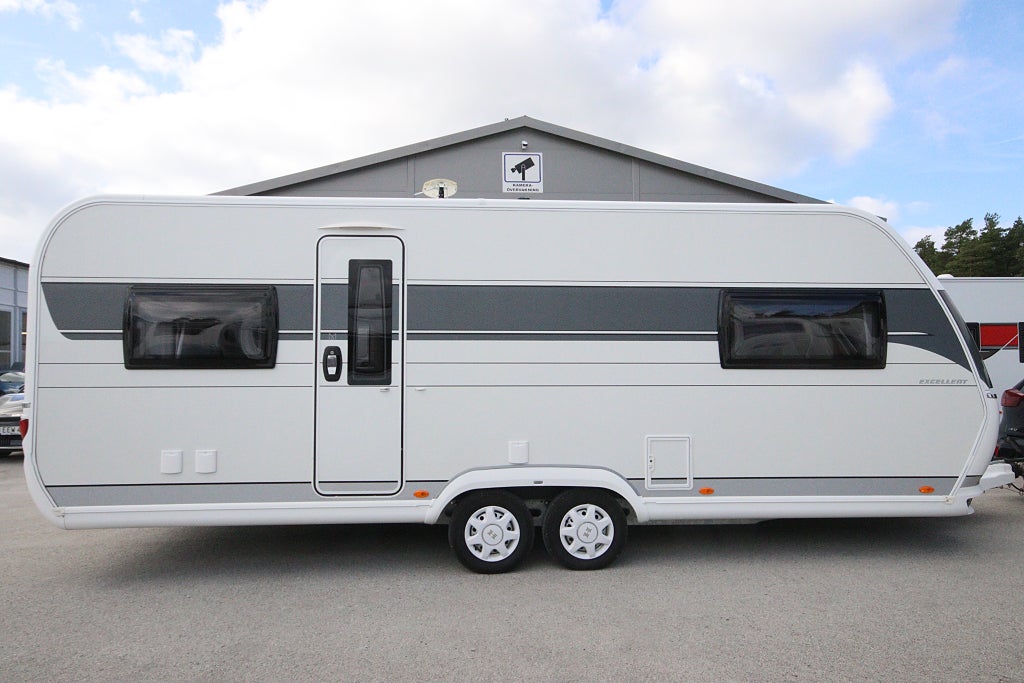 Hobby 620 CL Excellent Långbädd Förtält NYSKICK!