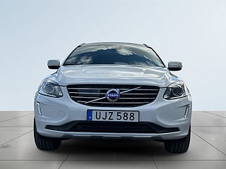 Volvo XC60 D4 AWD Geartronic Drag/Kamera/P-Värm/Pano/Skinn/S&Vdäck – bild 2