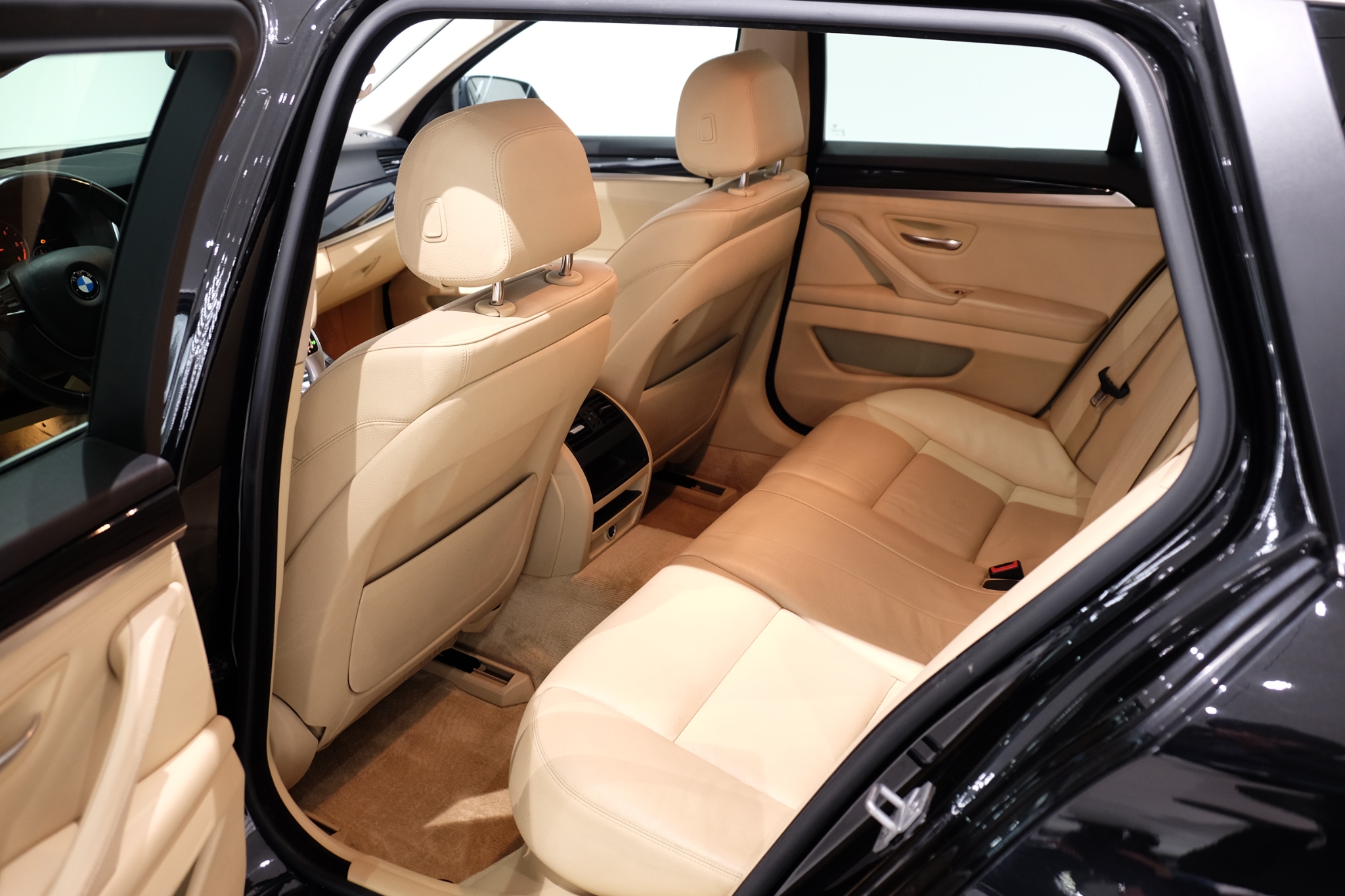 BMW 520 2016, kuva 6/48