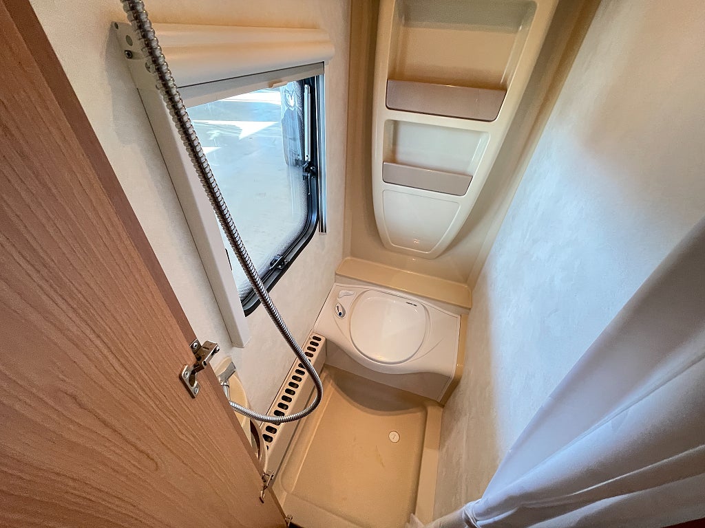 Adria Adora 512 UP /ALDE / Tält / 1199kr/mån / 1290kg /  - Adria