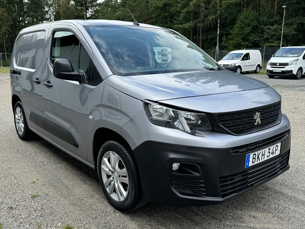 Peugeot Partner 1.5 BlueHDi 3-Sits Dragkrok/Dieselvärmare 