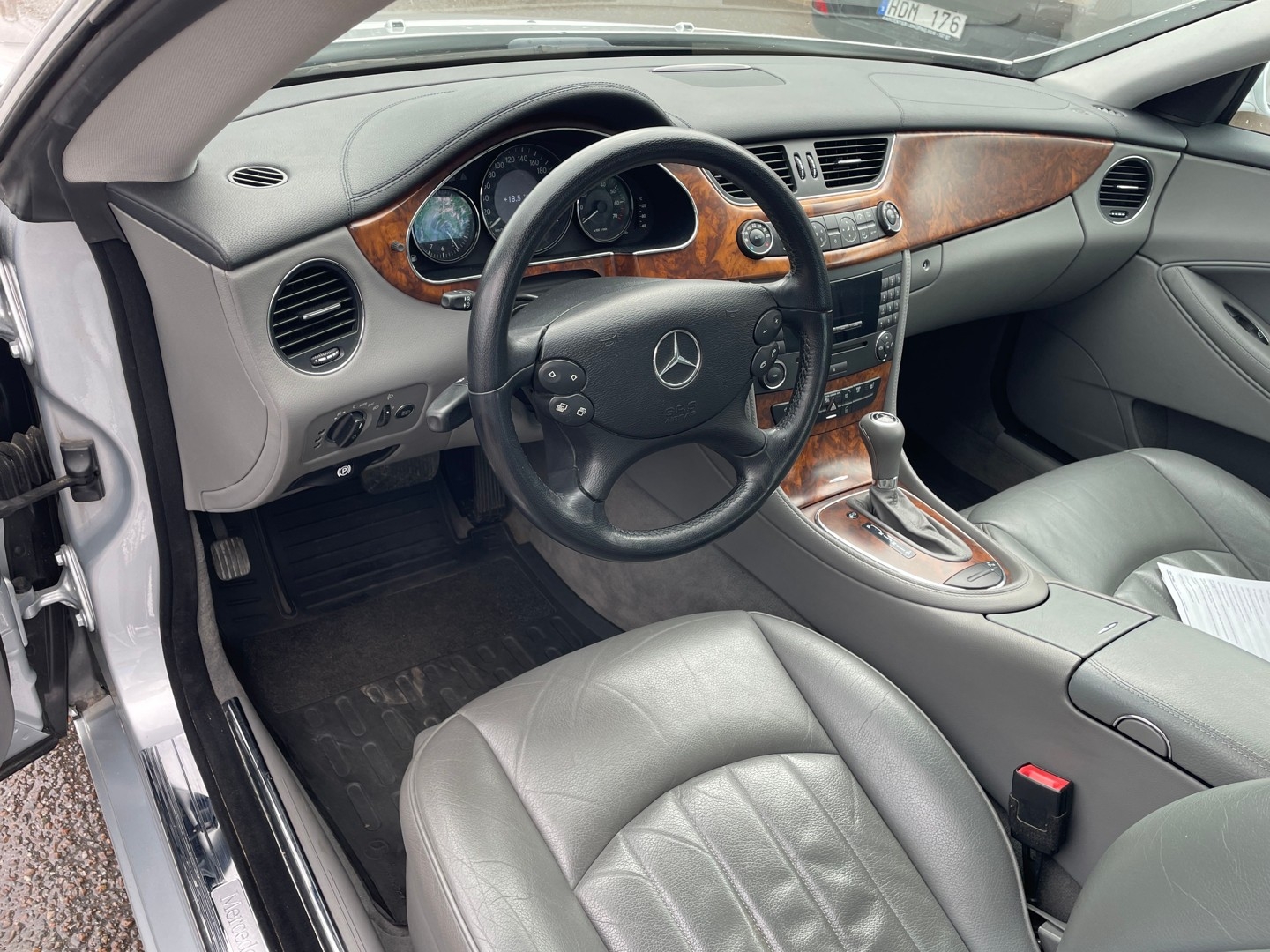 Mercedes-Benz CLS 2005, kuva 7/23