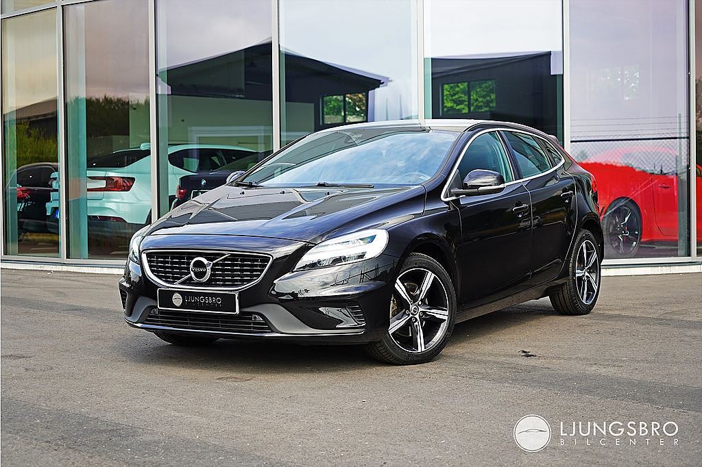 Volvo V40 T3 R-Design 152hk / 1 ÄGARE / LÅGMILAD