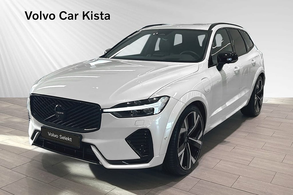 Volvo XC60 T6 Plus Black 360Kam Massage HUD B/W Drag Luftfj