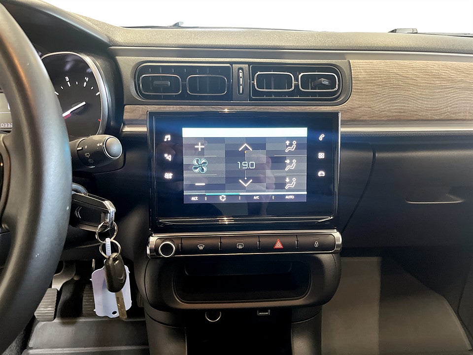 Bild på Citroën C3 Shine 1.2 PT 82hk BLUETOOTH FARTHÅLLARE