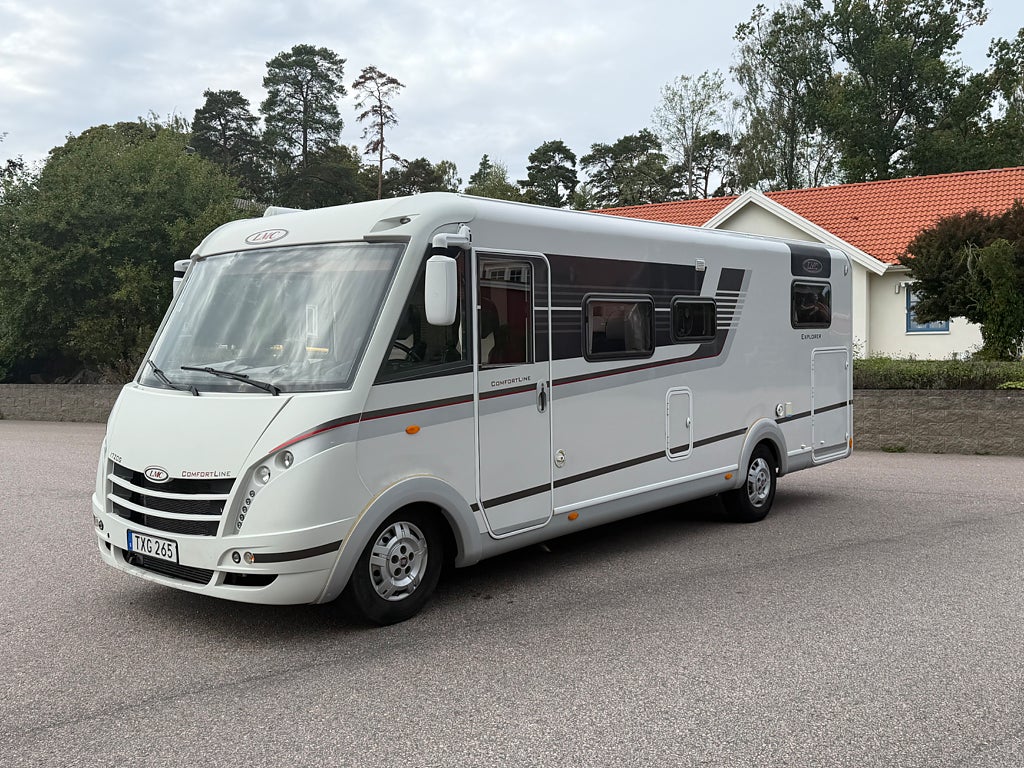 LMC Explorer I720 Fiat campervan Helintegrerad 3.0 AUTOMAT Långbädda