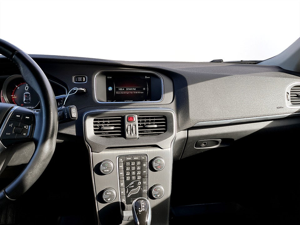 Bild på Volvo V40 Momentum D3 150hk Aut LÅGA MIL