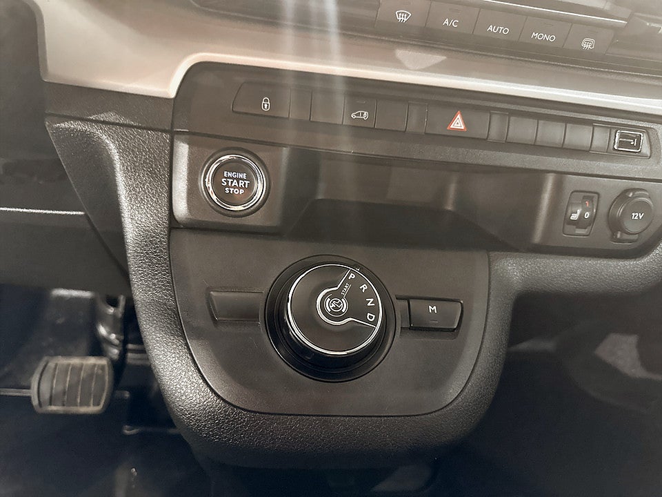Bild på Peugeot Expert PRO+ 2.0 BHDi 145hk Aut L3 B-KAMERA