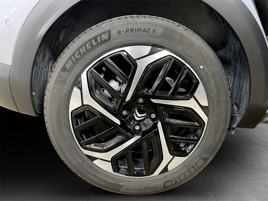 Bild på Citroën C4 Shine 1.2 PT 130hk Aut - B-KAMERA, CARPLAY