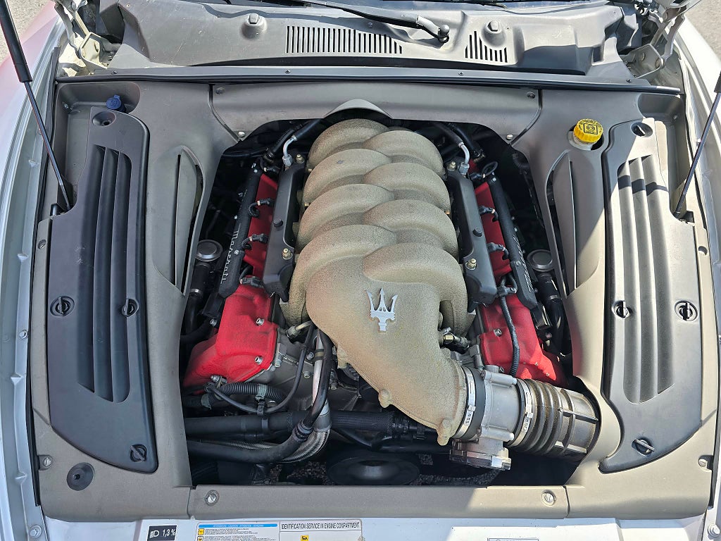 Maserati Spyder 2003 - miniatyr 10