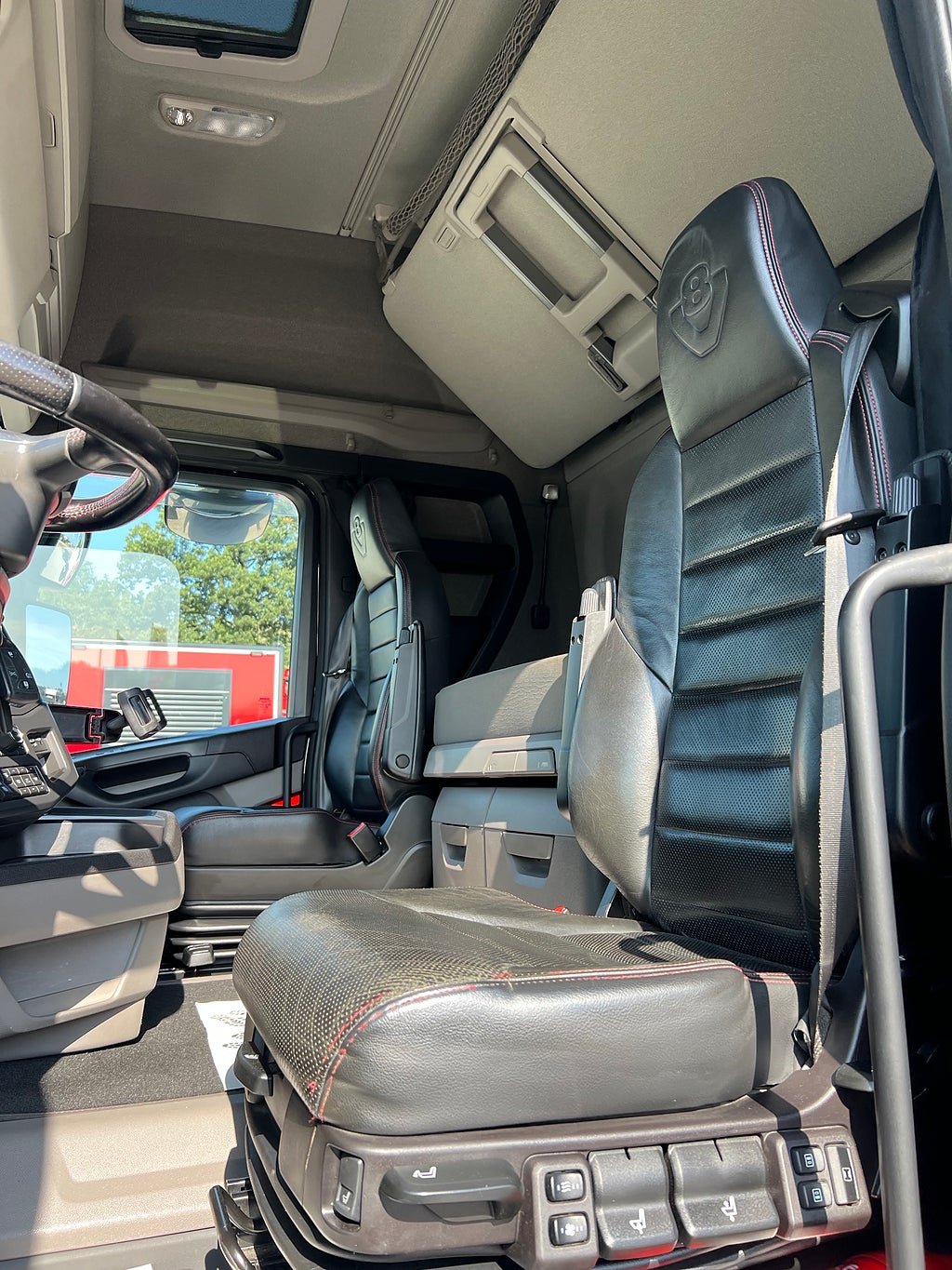 Scania R650 V8 6x4 Tandem Lastväxlare, Kranflak & Liftdumper, Euro 6