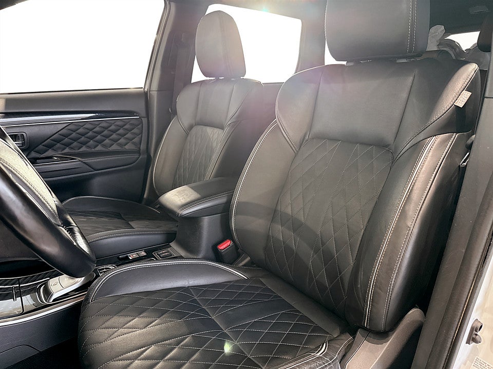 Bild på Mitsubishi Outlander Business PHEV 224hk Aut DRAG B-KAMERA