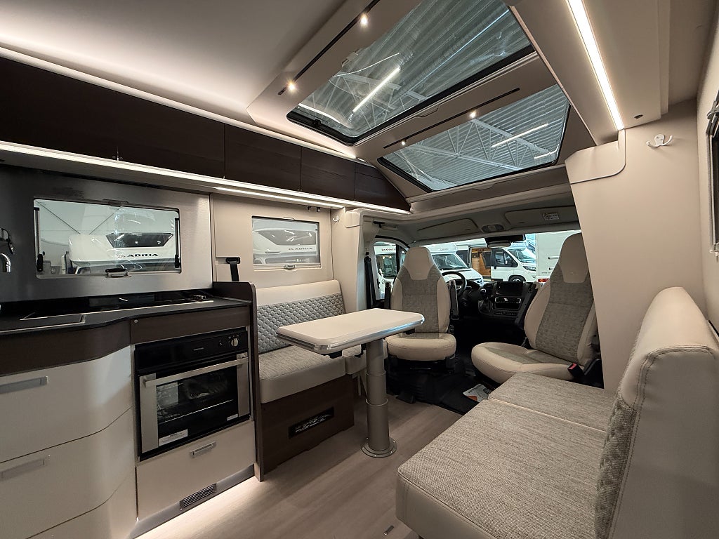 Adria Coral 670 DL Supreme *ALDE*Solcell*Automat*