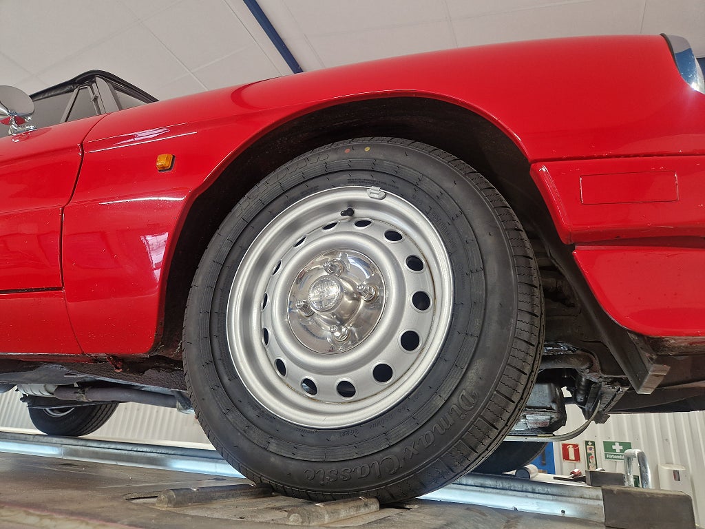 Alfa Romeo Spider 1985 - miniatyr 24