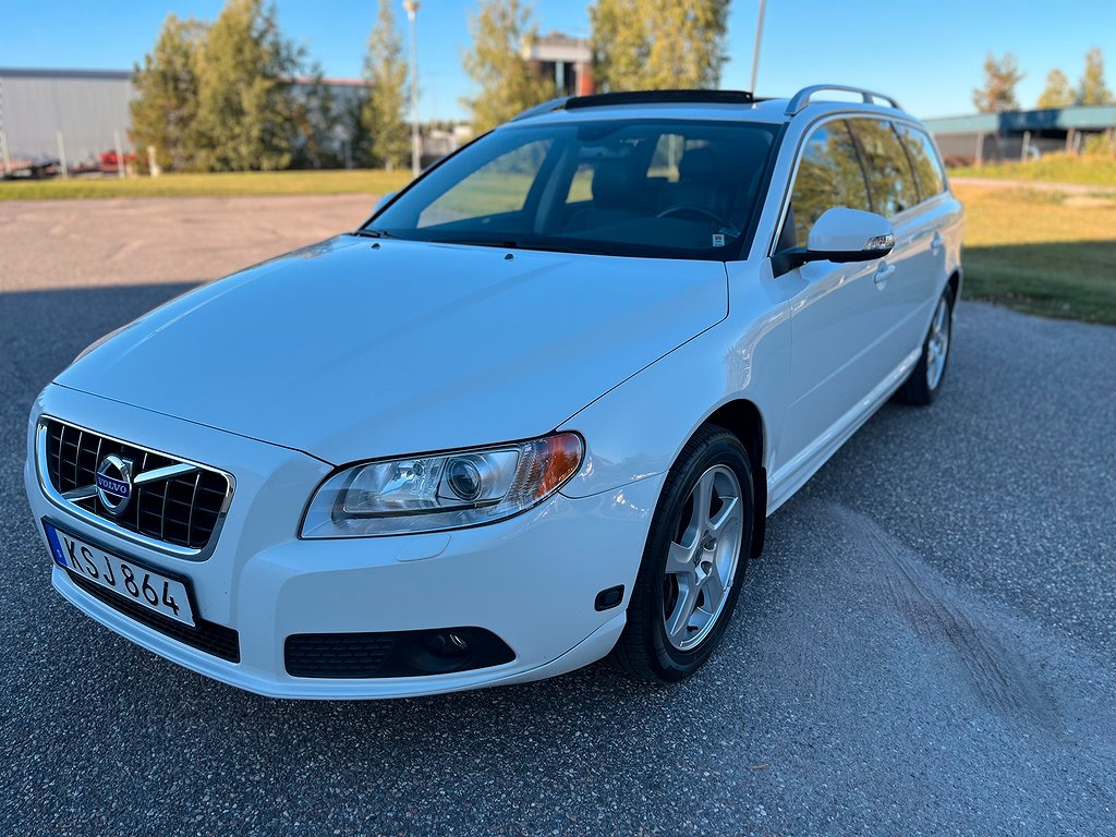 Volvo V70 2.5T Flexifuel DRIVe Geartronic Summum, En ägare