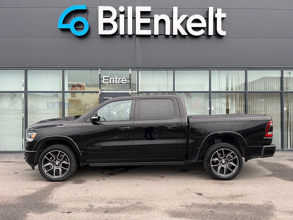 RAM 1500 Crew Cab 5.7 V8 Hemi Laramie Night Luftfjädring Panorama