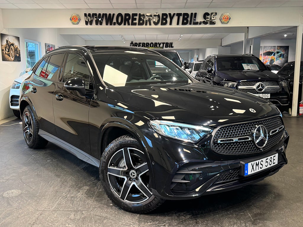 Mercedes-Benz GLC 300 e 4MATIC AMG Pano Drag Gps Värmare DC