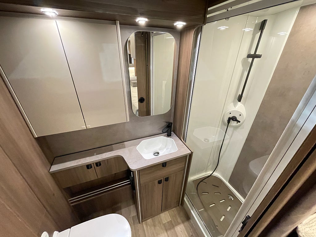 Kabe TMX Royal 810 LT / ALDE / Cinderella / Taksäng / Skinn / 5bält/  - Kabe