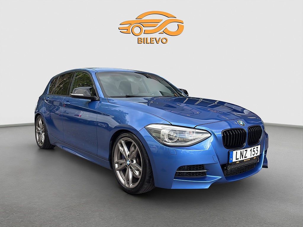 BMW M135i xDrive 5-Dörrars 320hk Harman/Kardon Ledramp Vinterhjul