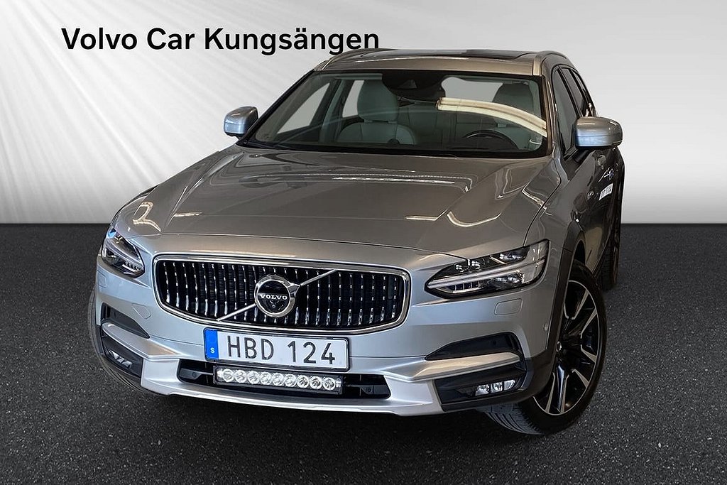 Volvo V90 Cross Country D5 AWD Business Adv Drag Keyless B/W Pano Läder VOC 360Kam