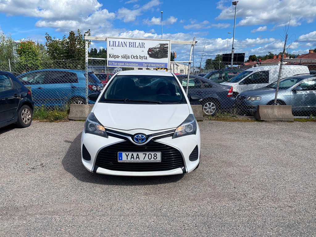 Toyota Yaris Hybrid e-CVT Active, Life Euro 6