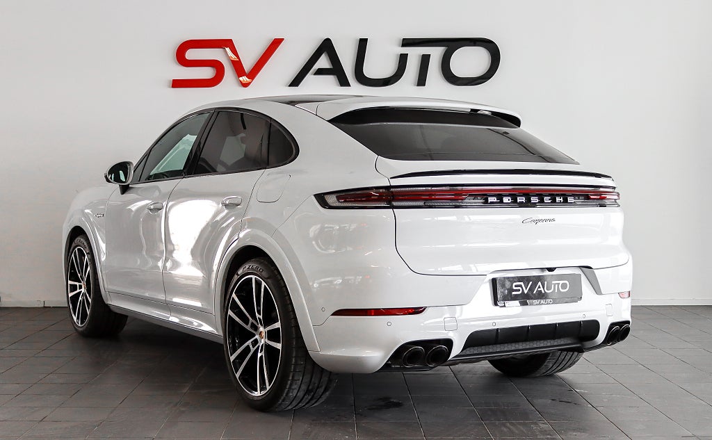 Porsche Cayenne Coupé E-Hybrid SportDesign BOSE Passagerardisplay MOMS