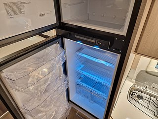 Husbil-halvintegrerad Kabe Classic 740 LGB 18 av 27