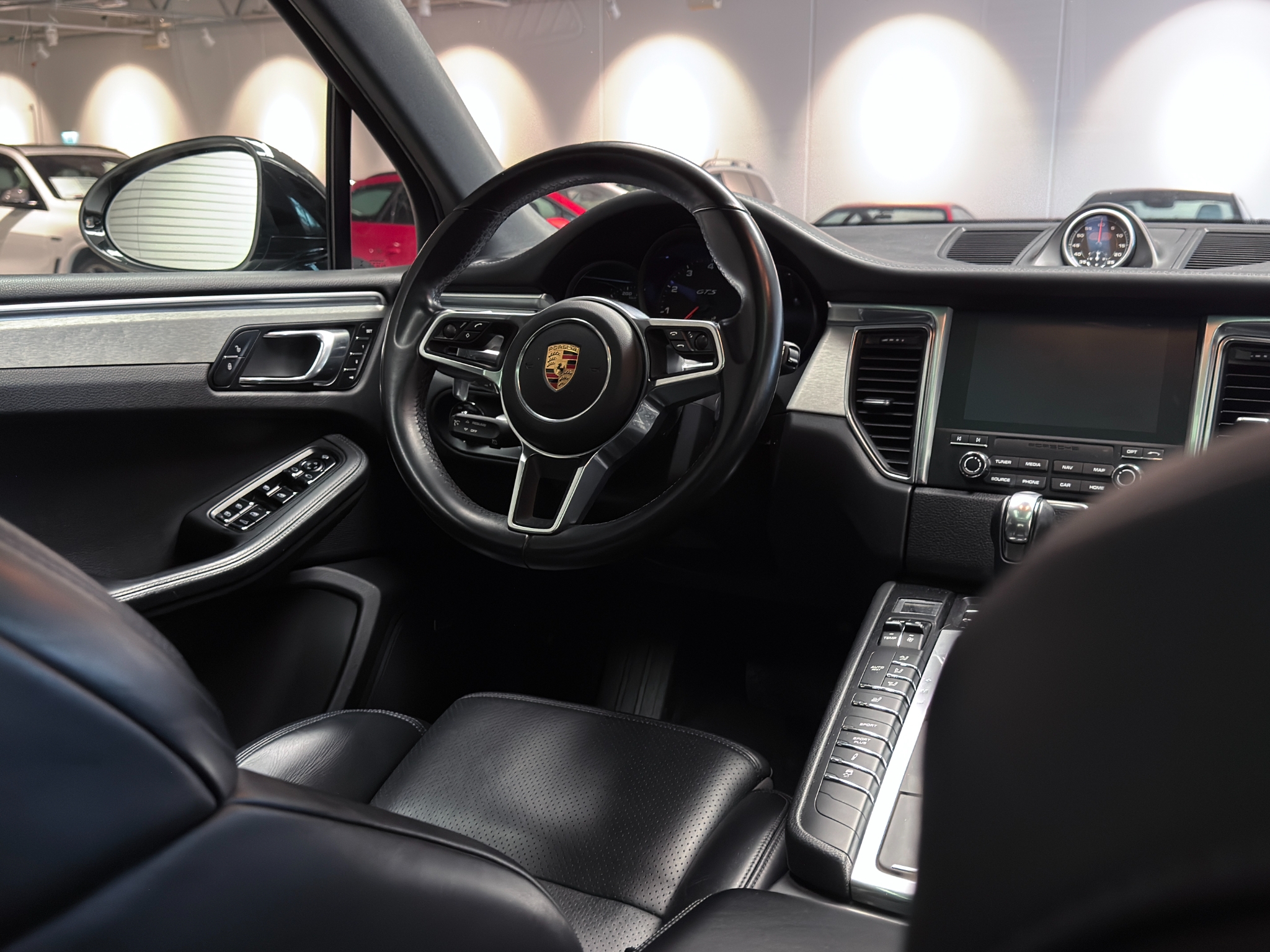 Porsche Macan GTS PDK 360hk Sport Chrono |Drag|BOSE|Panorama|18-vägs 2018 - miniatyr 39