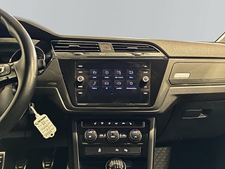 Volkswagen Touran 7-sits 1.0 TSI OPF Drag Kamera Psens S&V-däck ISOFIX