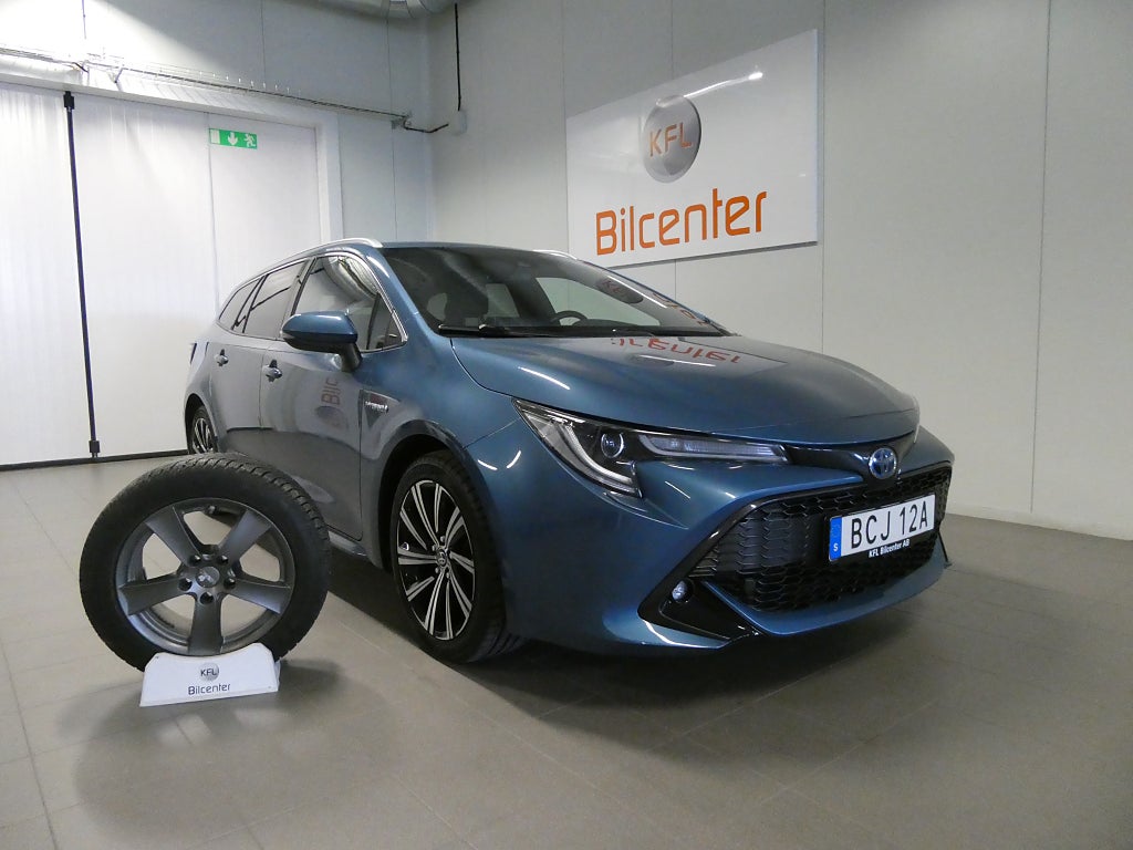 Toyota Corolla Hybrid *3,99%RÄNTA* Aut-Motorvärmare-Kamera-SoV